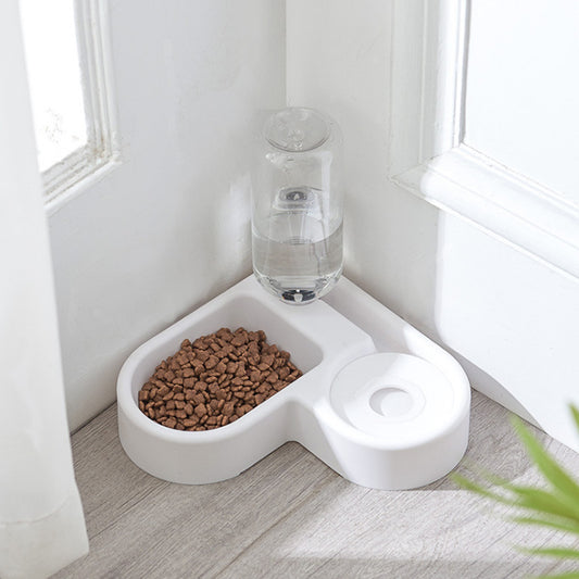 Pet feeder with Water